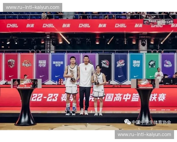 县城神话碰撞顶流王朝：回浦中学VS清华附中，谁才是中国高中篮球的灵魂？